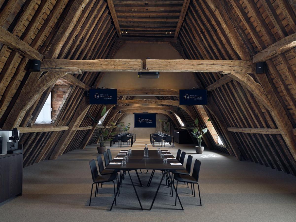 Botanic Sanctuary Antwerp - The Leading Hotels Of The World Exterior photo The interior of the attic