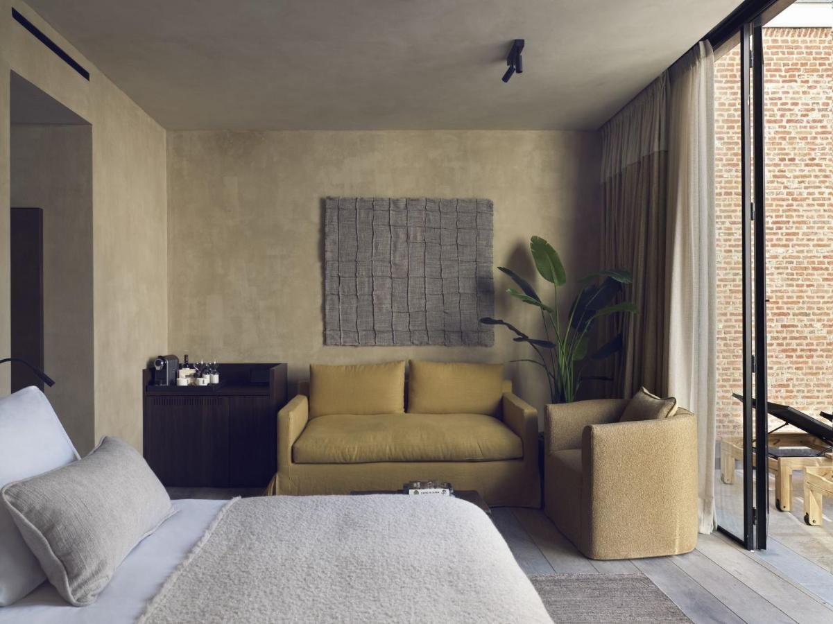 Botanic Sanctuary Antwerp - The Leading Hotels Of The World Exterior photo A room at the hotel