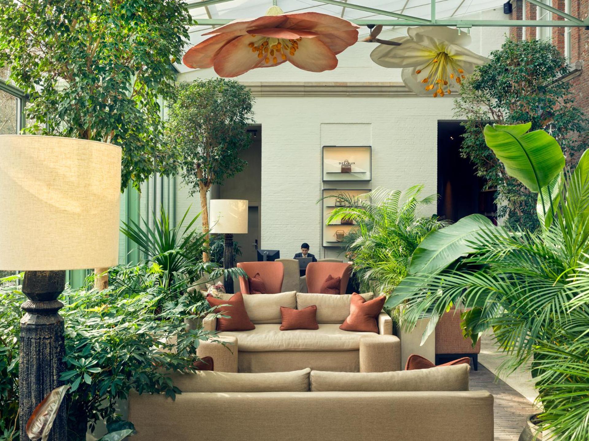 Botanic Sanctuary Antwerp - The Leading Hotels Of The World Exterior photo The conservatory at The Ivy Hotel